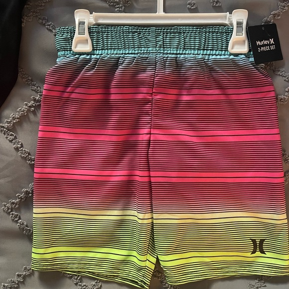 Hurley Swim Trunks and Shirt Boys 7 - Picture 2 of 6